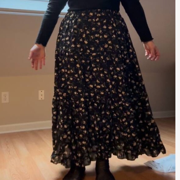 Boho Floral Print Stretchy High Waisted Ruffle Hem Maxi Skirt - Picture 6 of 10